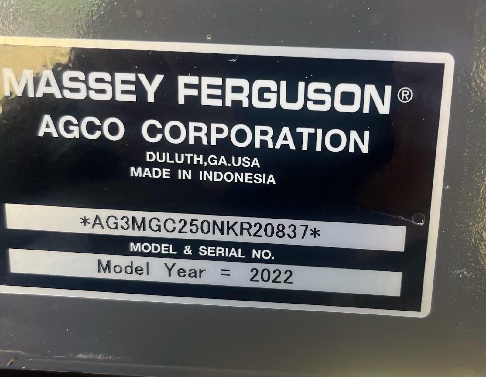 2022 Massey Ferguson GC1725M