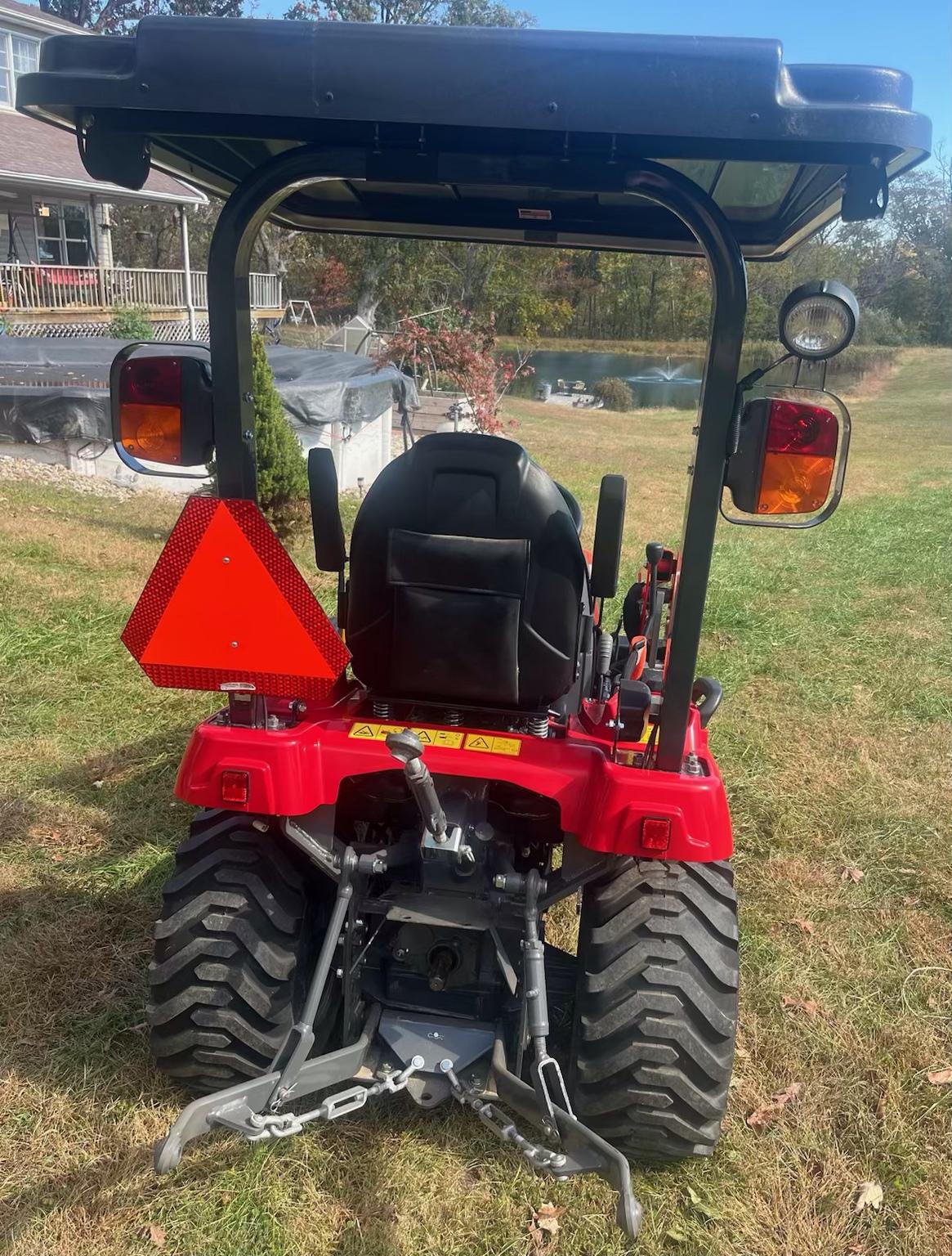 2022 Massey Ferguson GC1725M