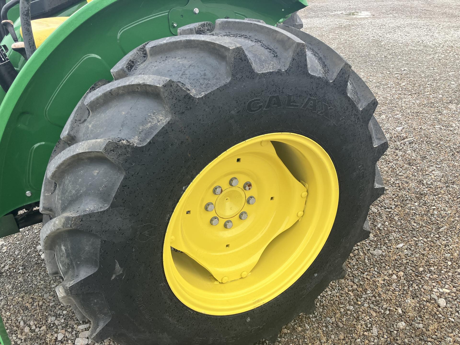 2017 John Deere 5065E