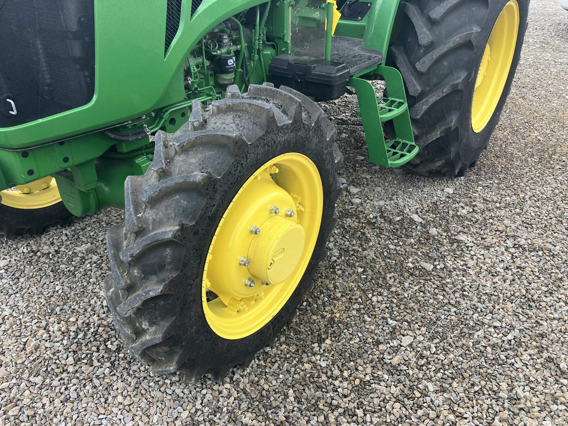 2017 John Deere 5065E