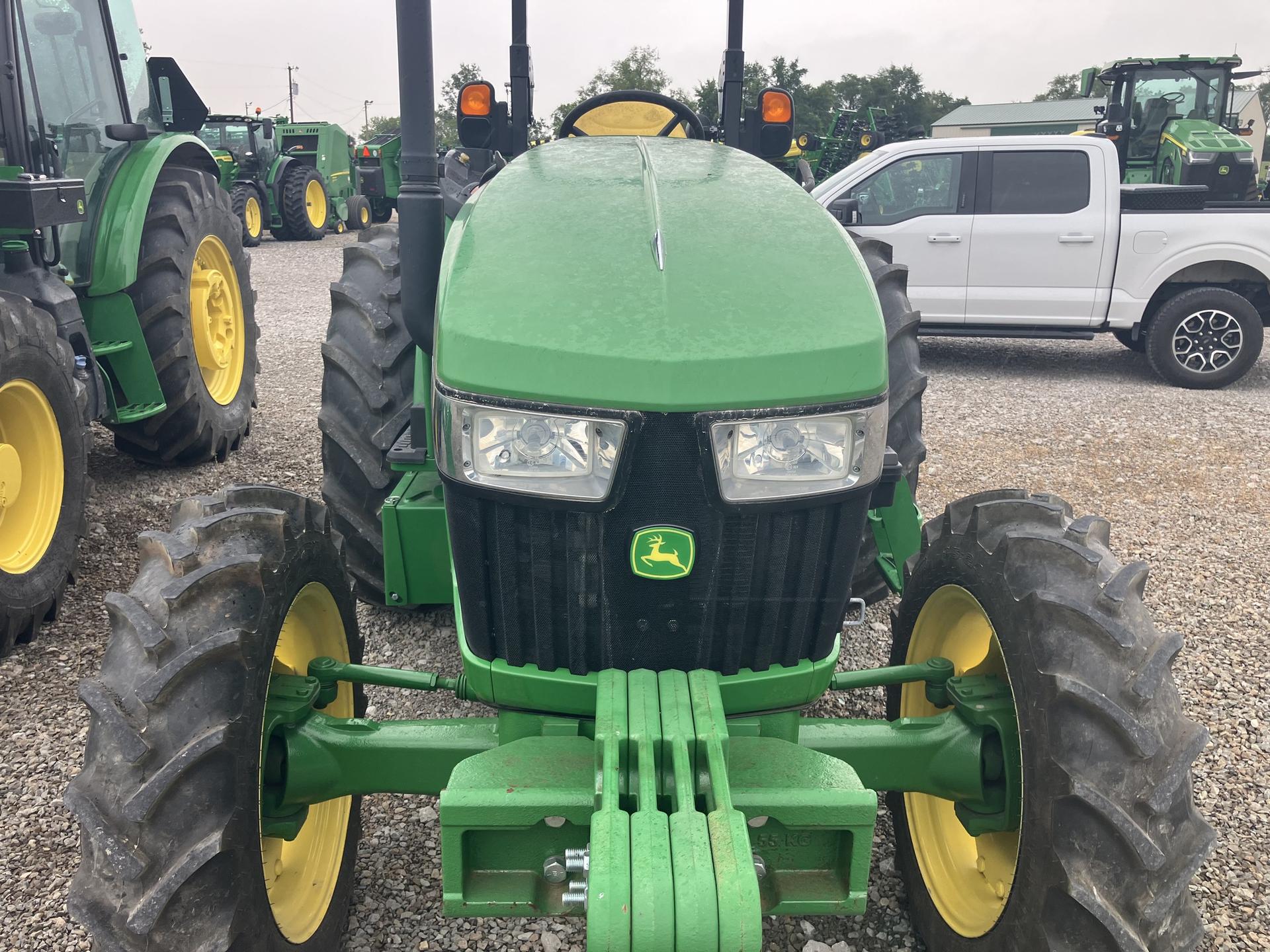 2017 John Deere 5065E