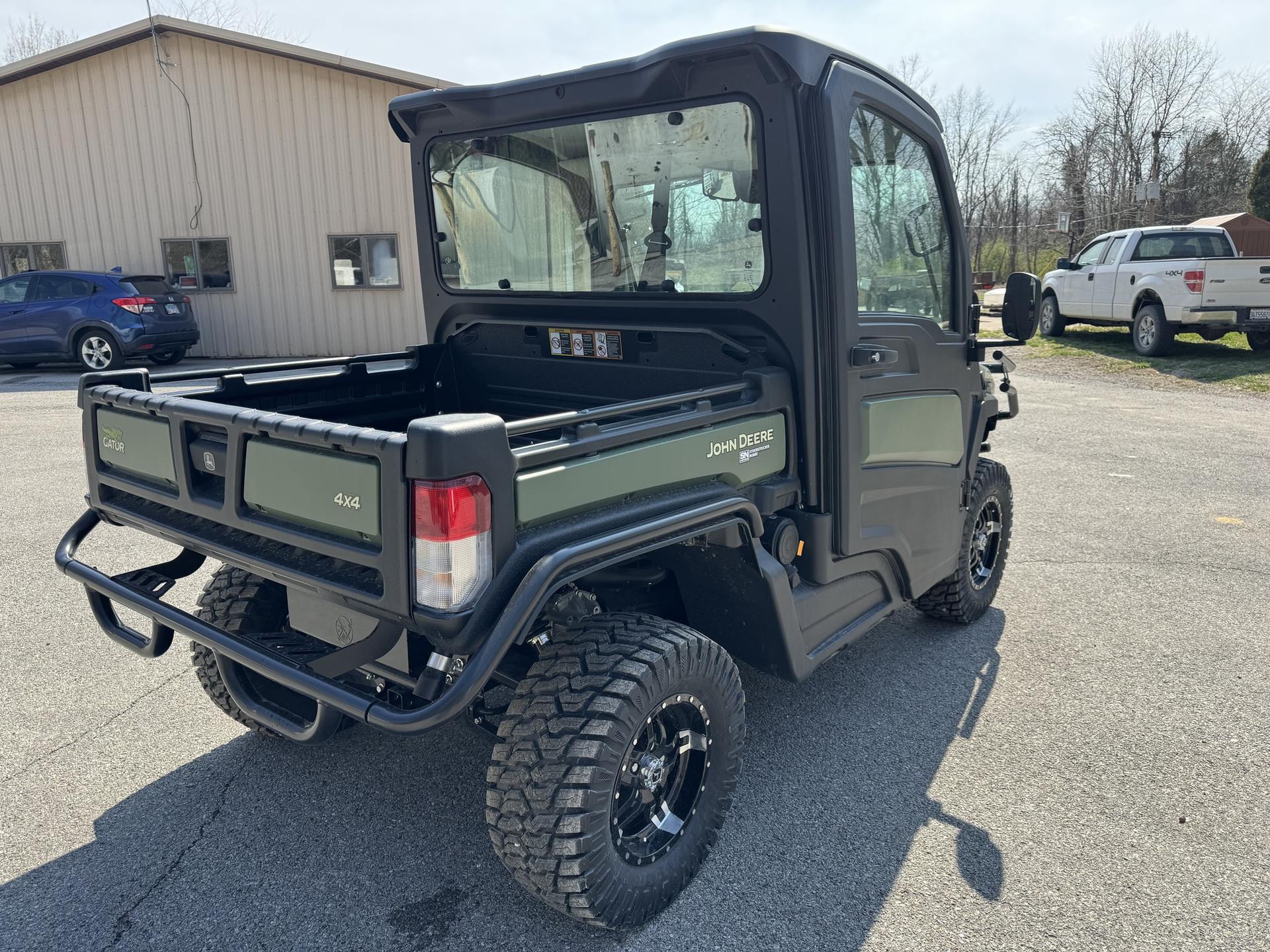 2024 John Deere XUV 835R Image