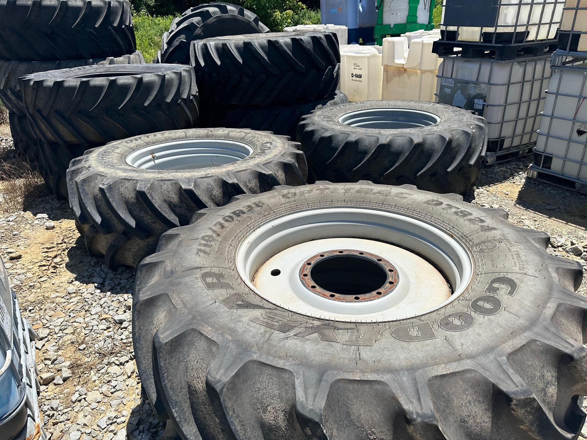 2019 RoGator RG1100C