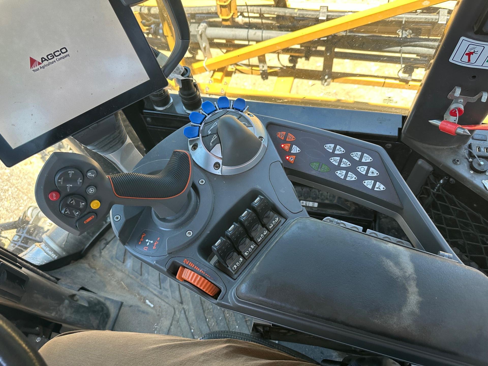 2019 RoGator RG1100C