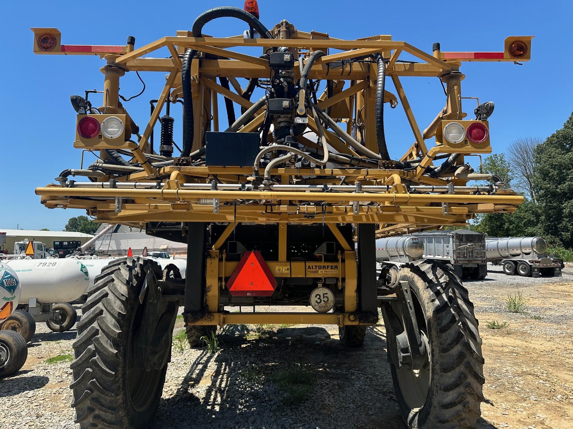 2019 RoGator RG1100C