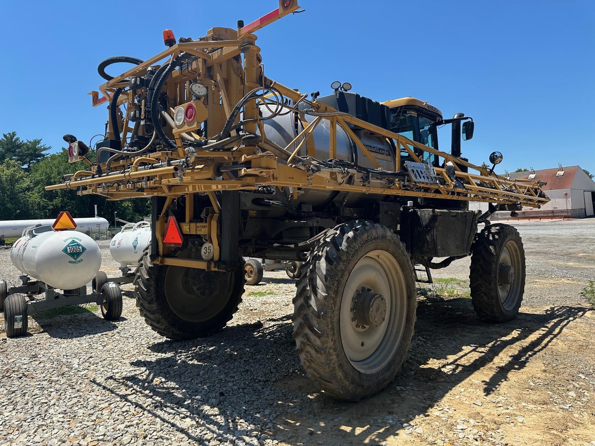 2019 RoGator RG1100C