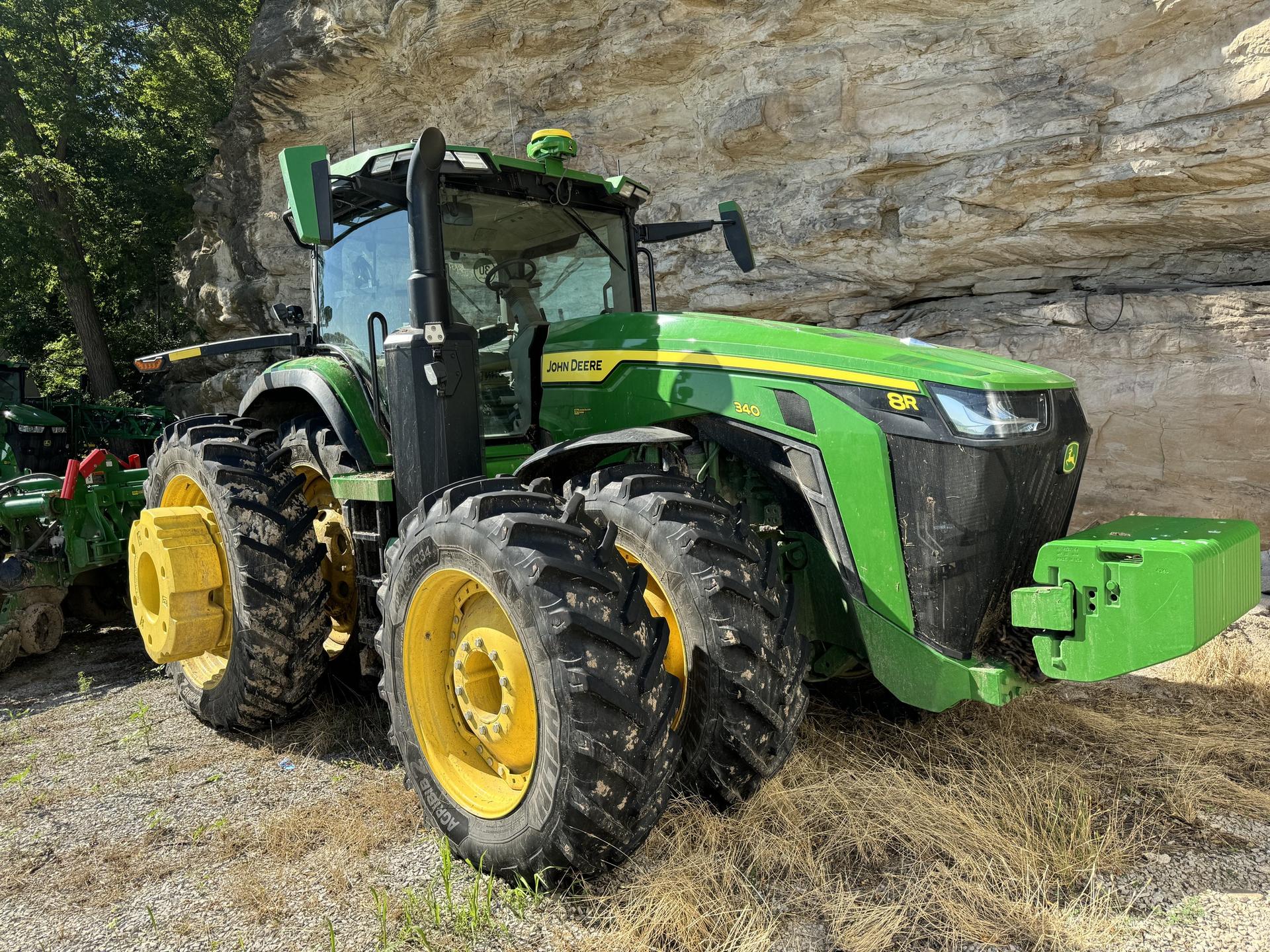 2023 John Deere 8R 340