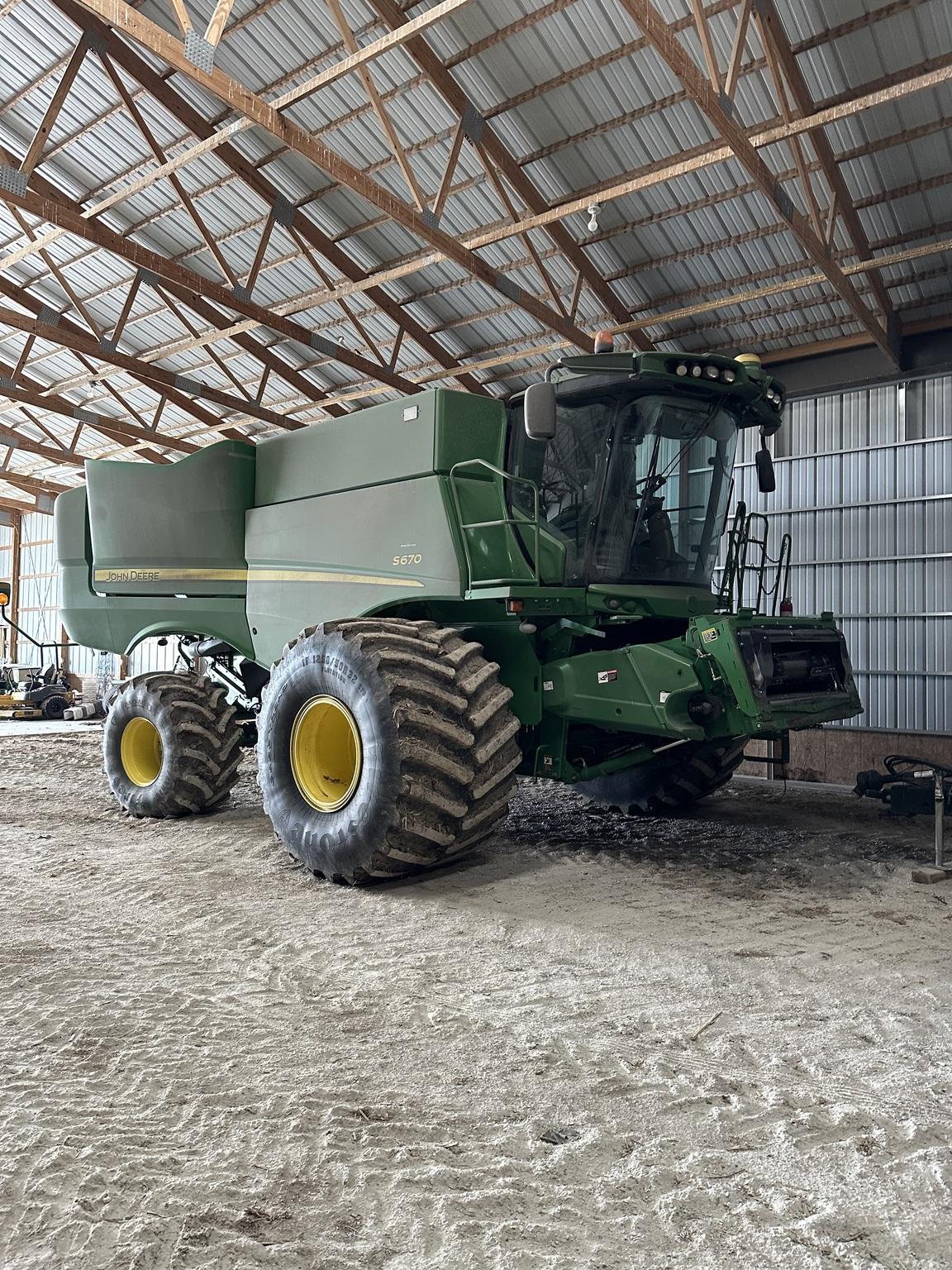 2017 John Deere S670