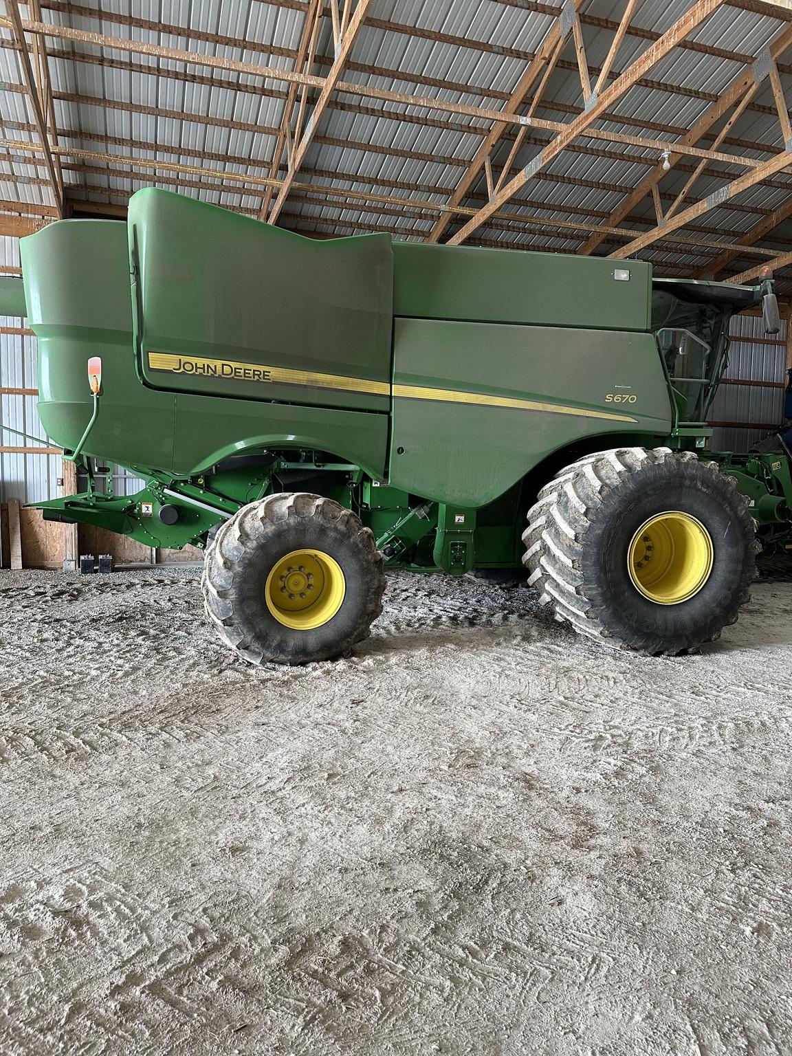 2017 John Deere S670