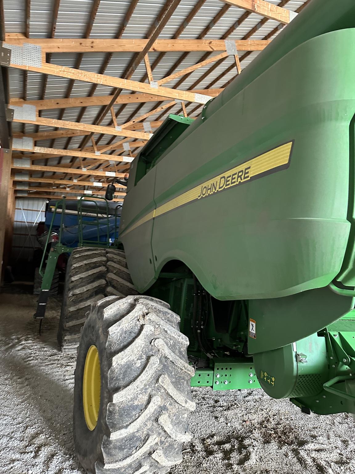 2017 John Deere S670