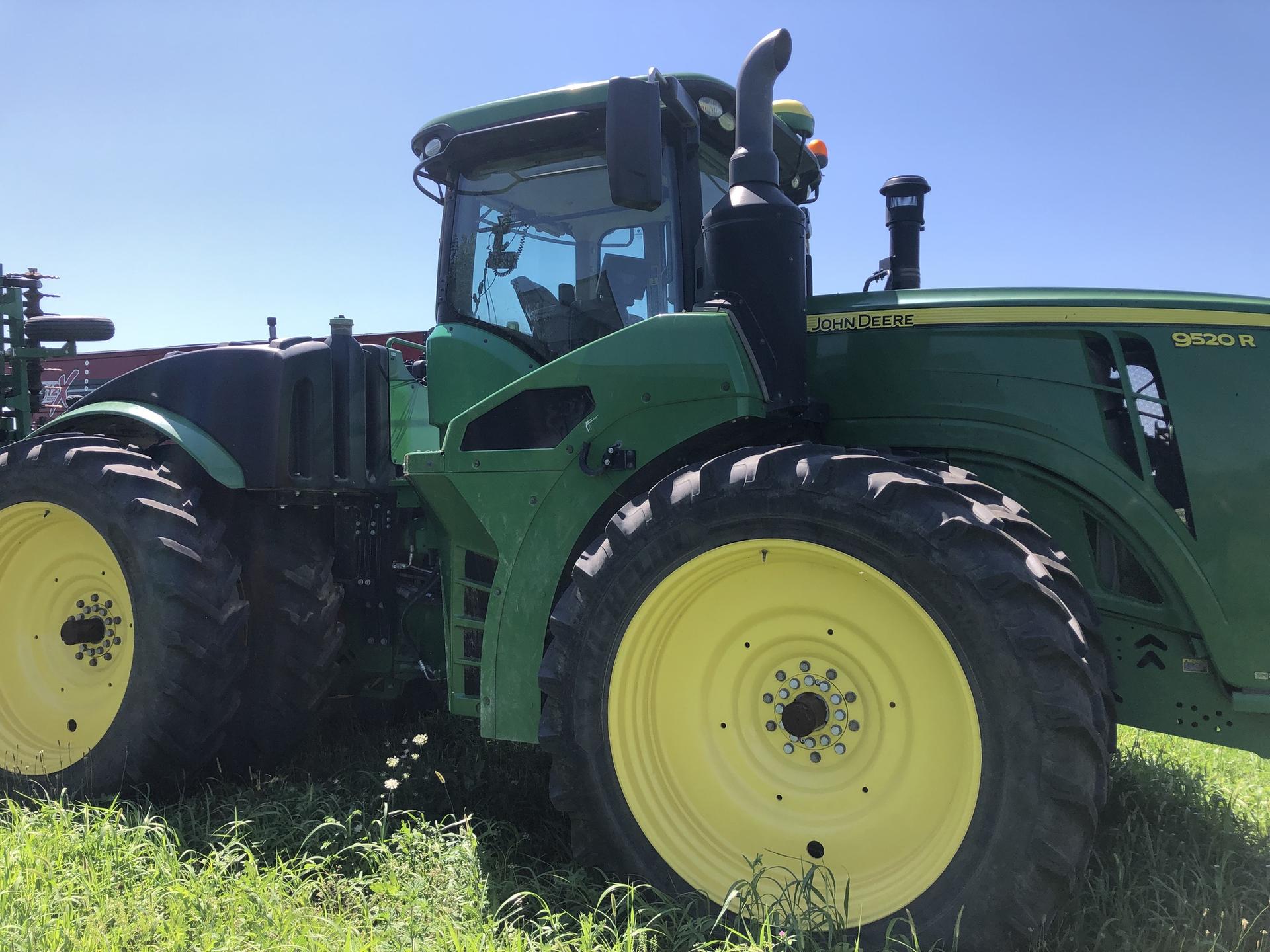 2020 John Deere 9520R