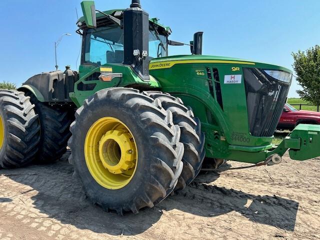 2022 John Deere 9R 640