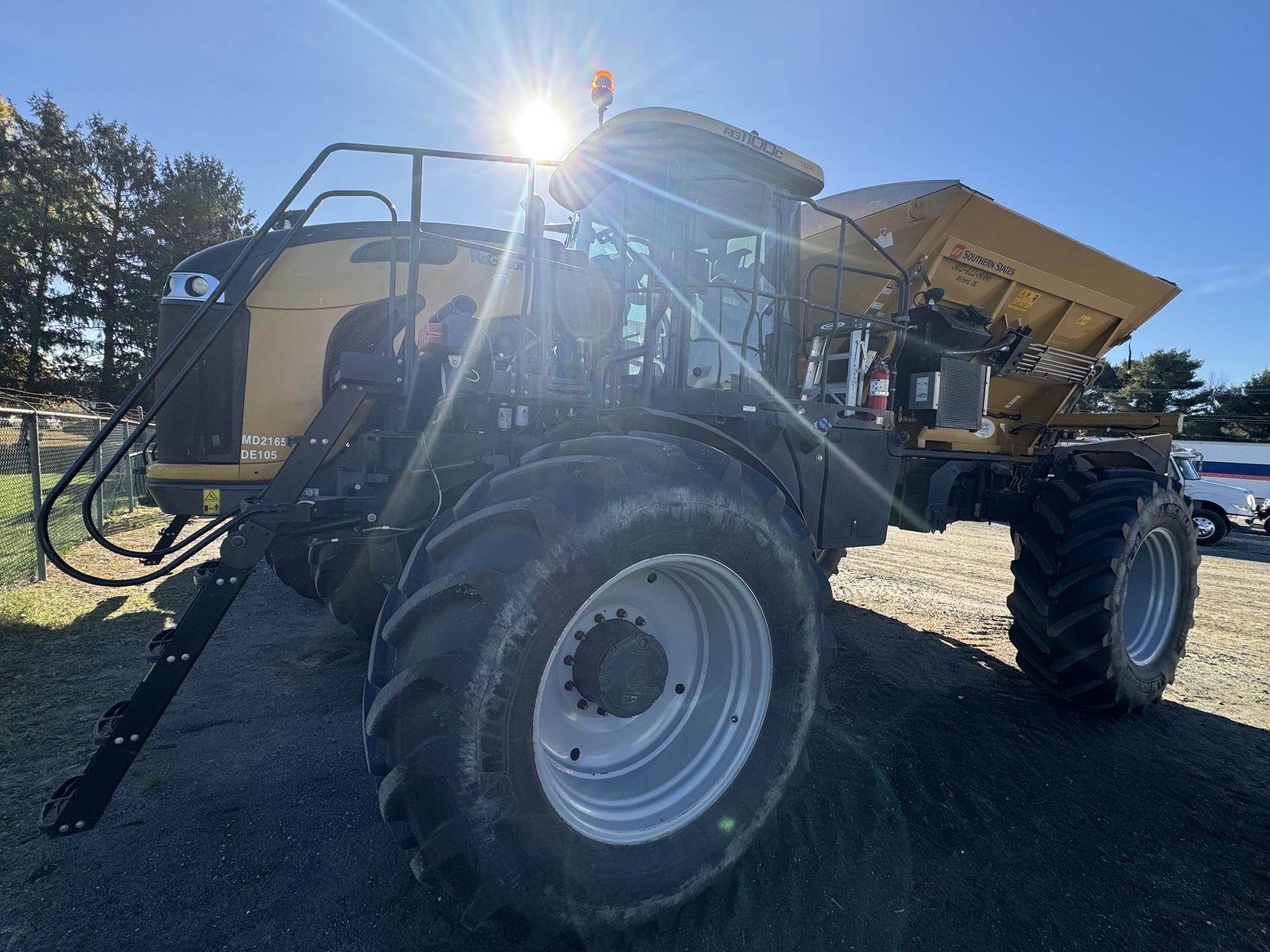 2019 RoGator RG1100C Image