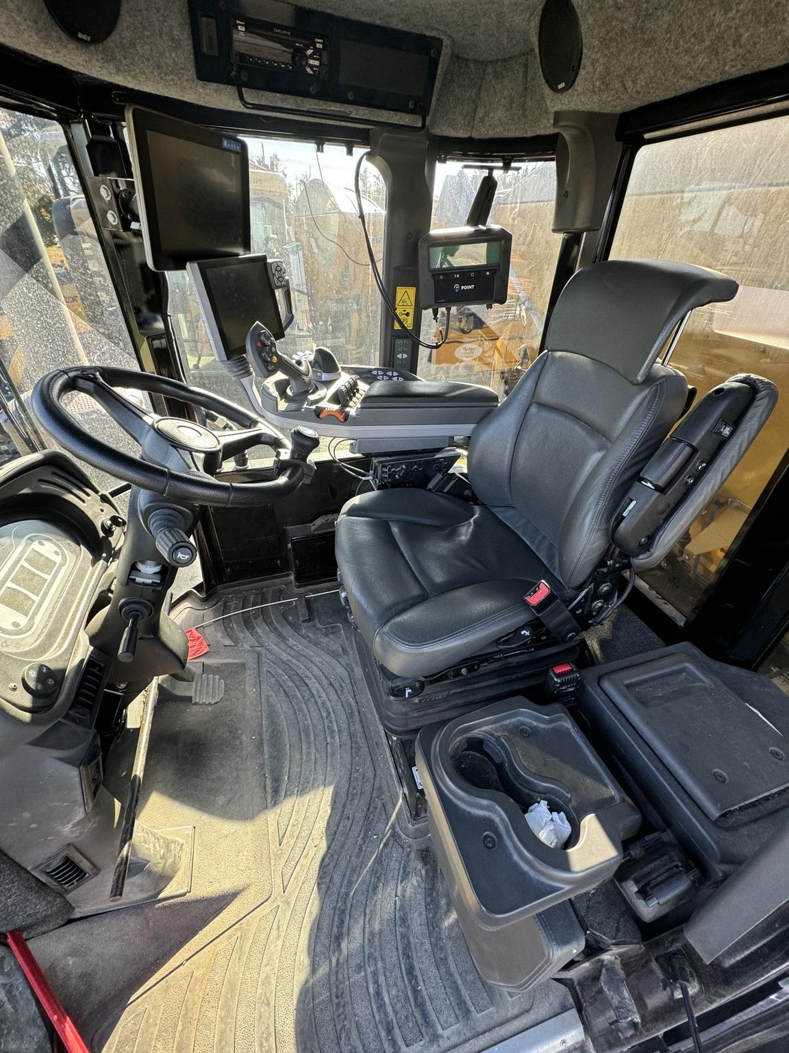 2019 RoGator RG1100C Image