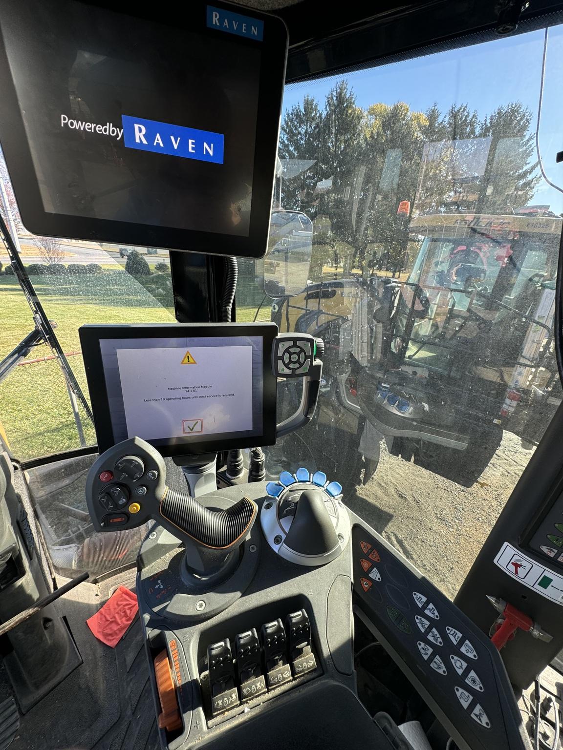 2019 RoGator RG1100C Image