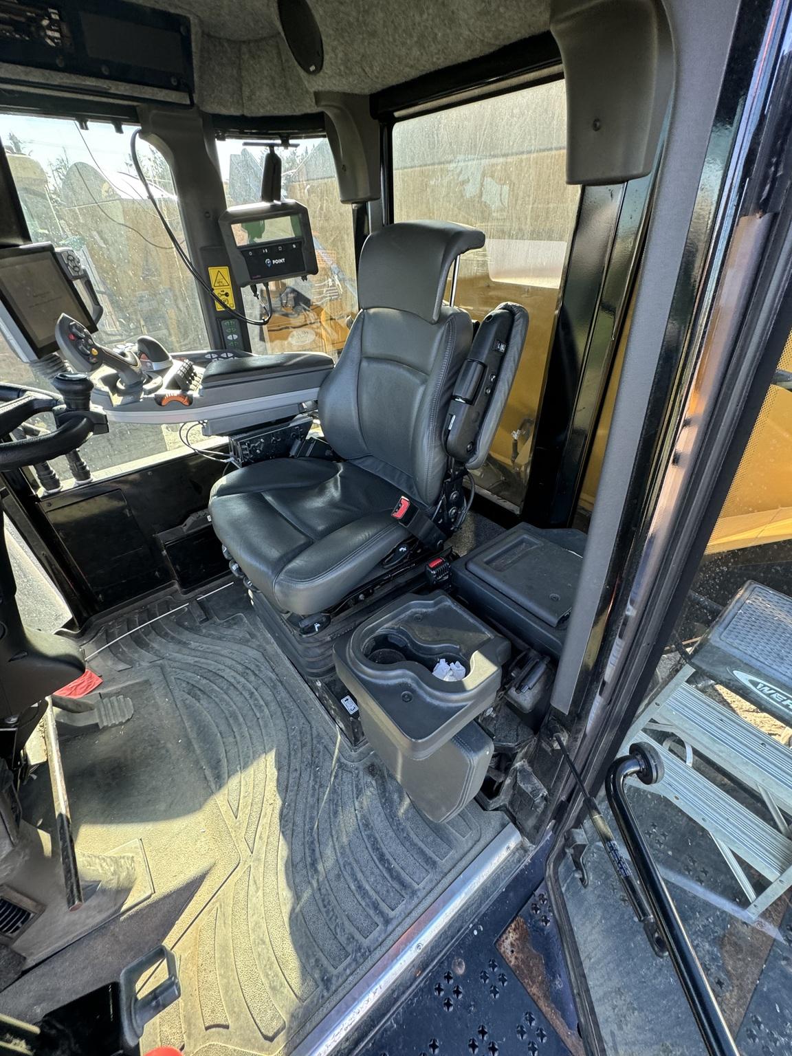 2019 RoGator RG1100C Image