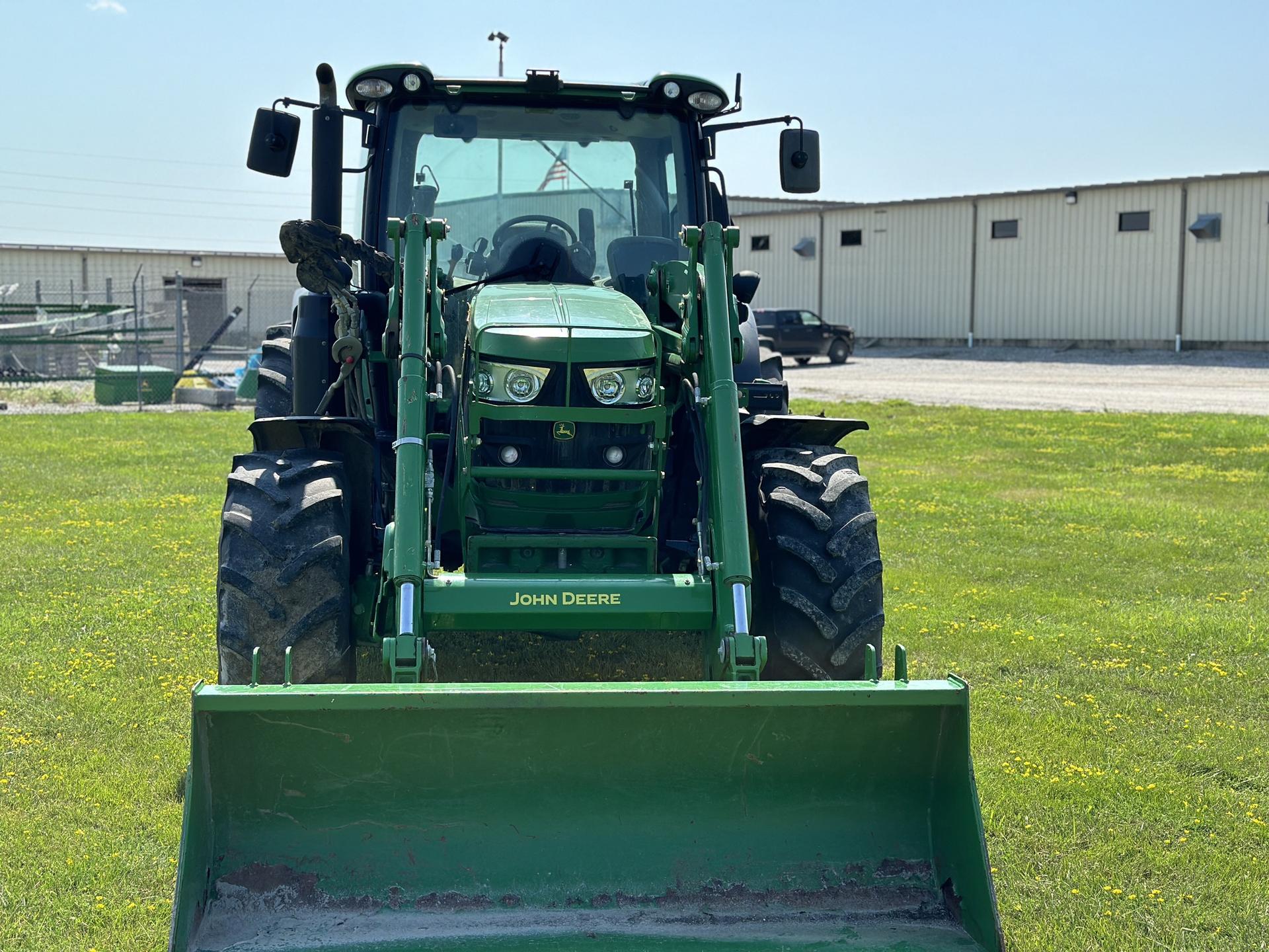 2017 John Deere 6130R