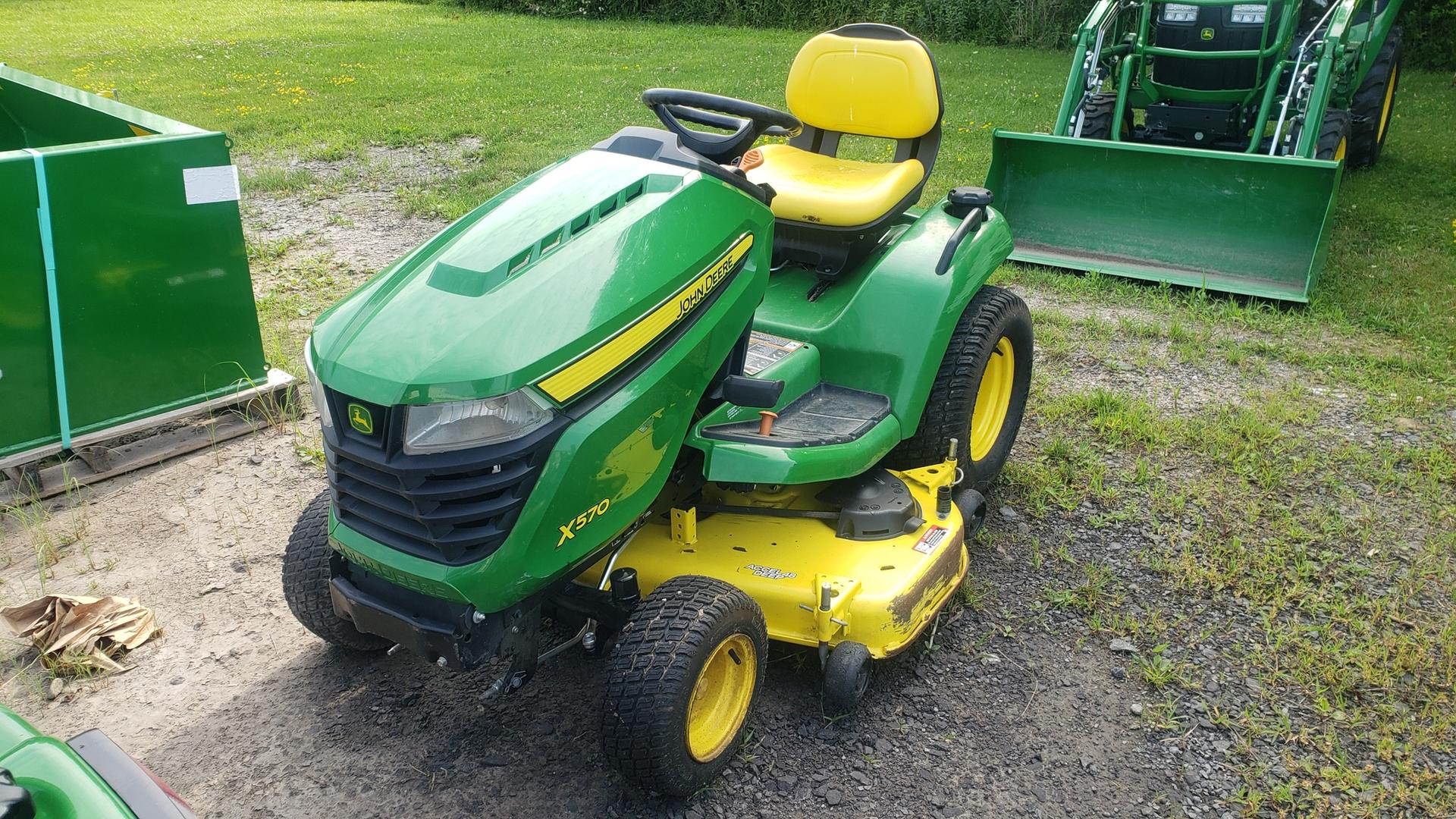 2018 John Deere X570