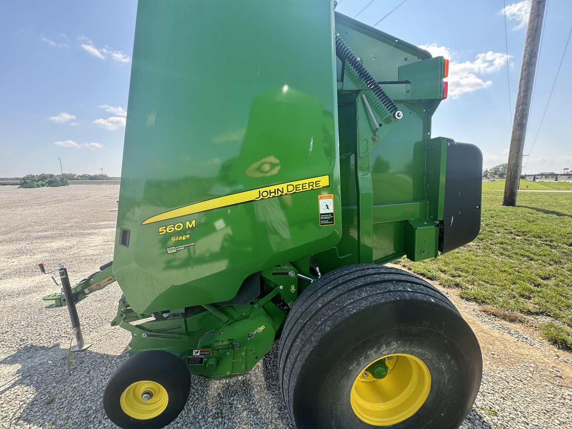 2020 John Deere 560M