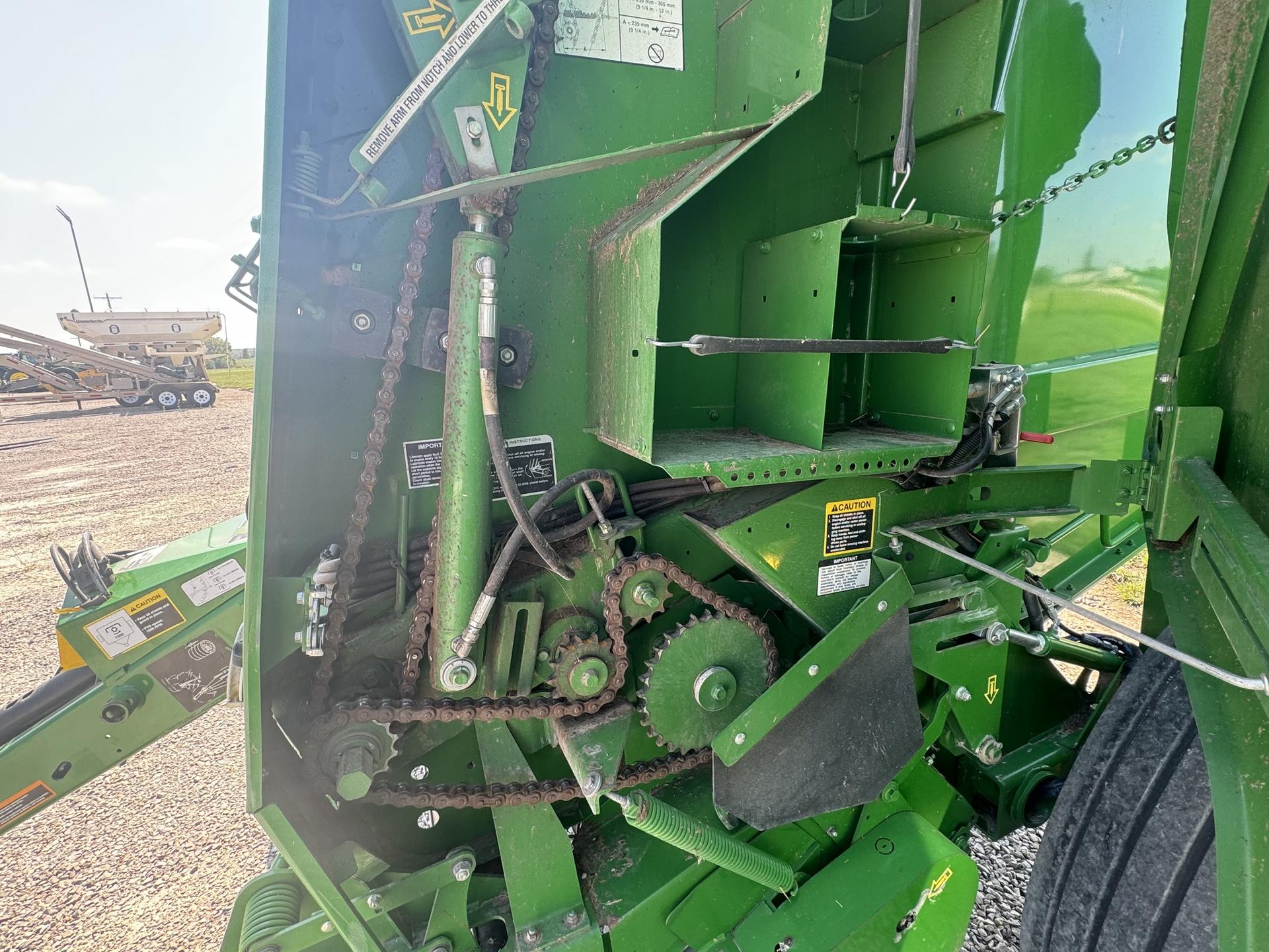 2020 John Deere 560M