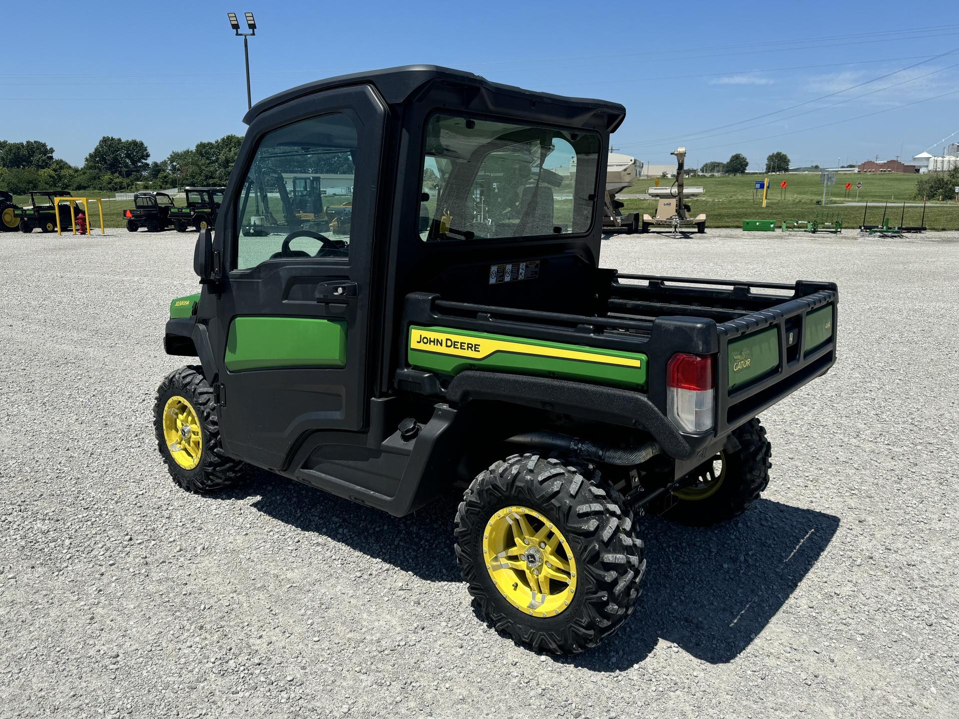 2023 John Deere XUV 835M