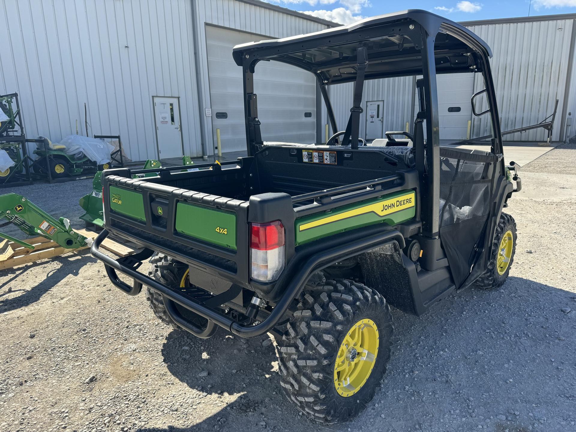 2024 John Deere XUV 835M Image