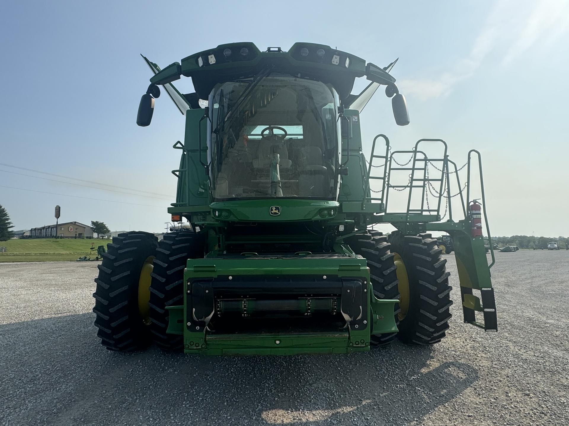 2023 John Deere S770