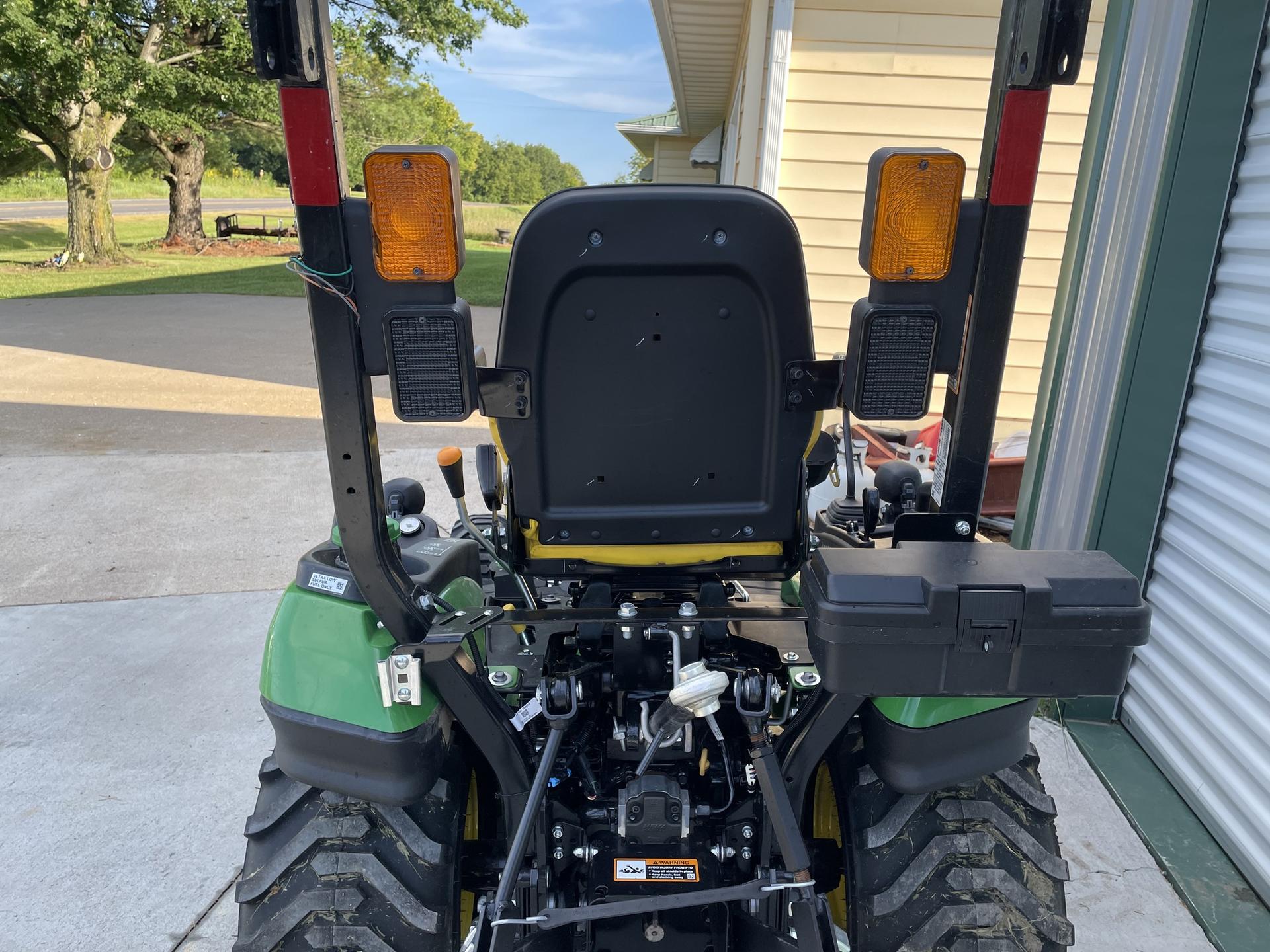 2021 John Deere 1025R Image