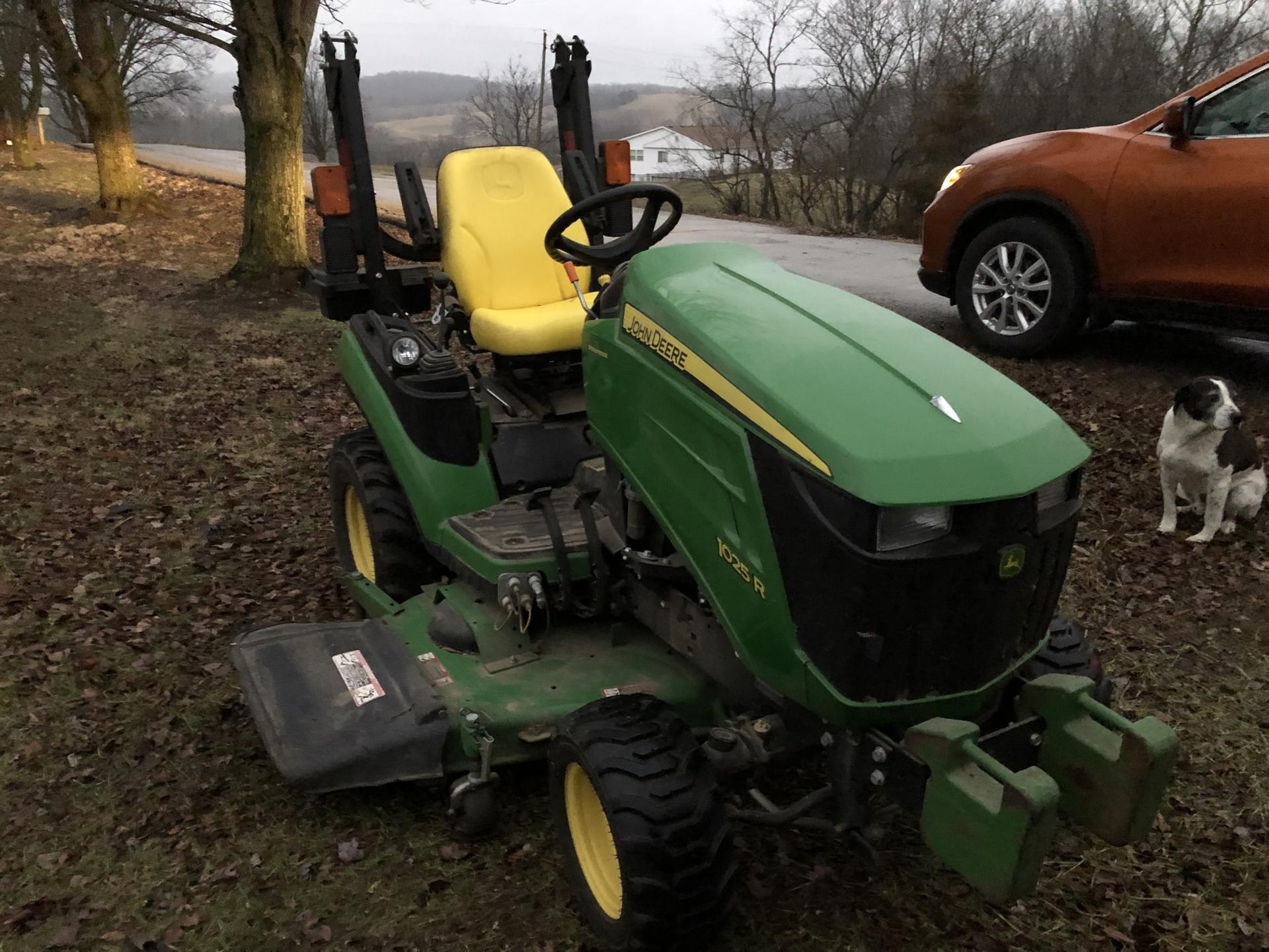 2015 John Deere 1025R Image