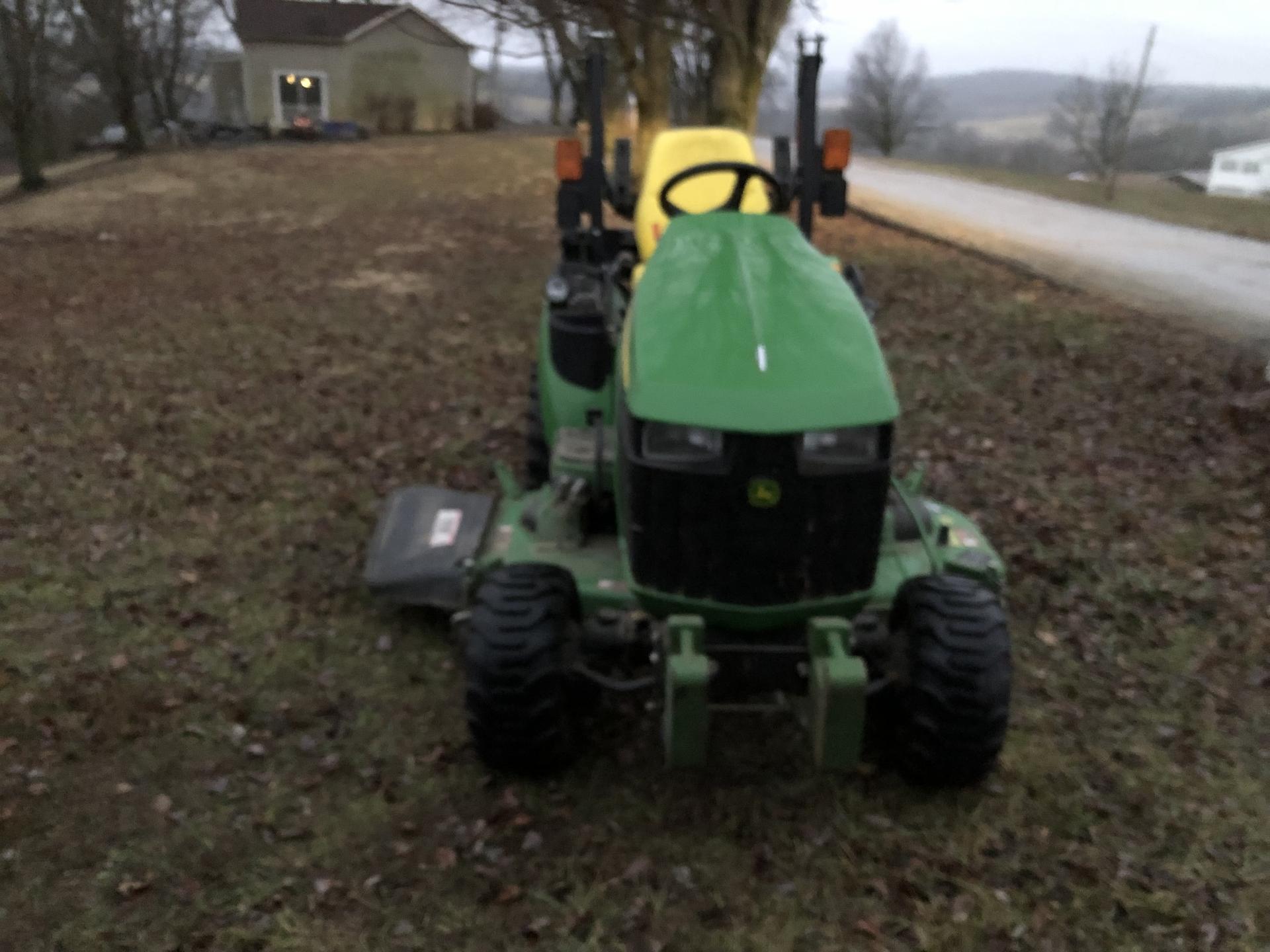 2015 John Deere 1025R Image