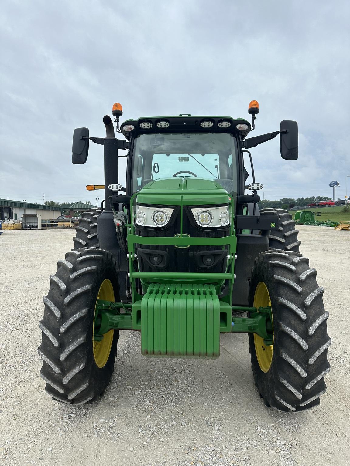 2023 John Deere 6R 155