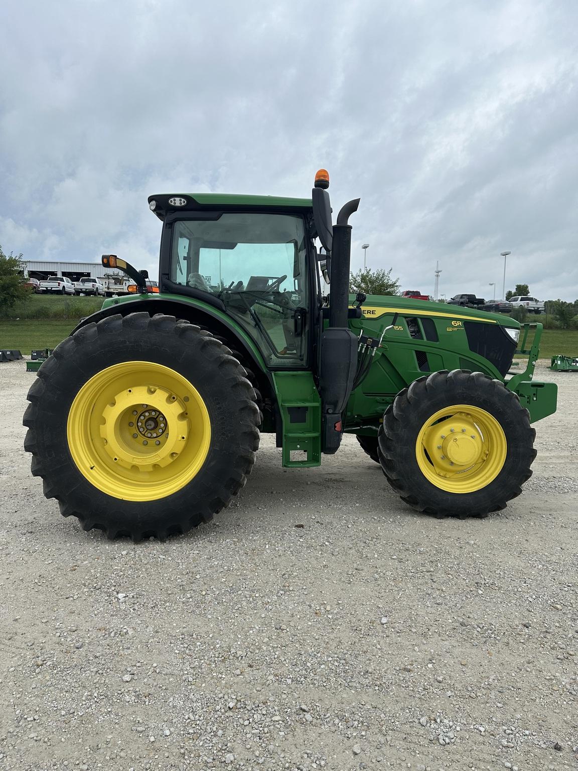 2023 John Deere 6R 155