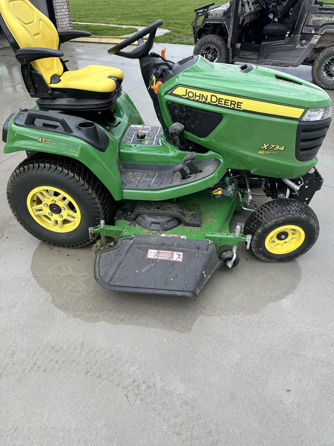 2023 John Deere X734