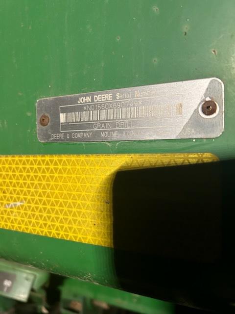 2001 John Deere 1560