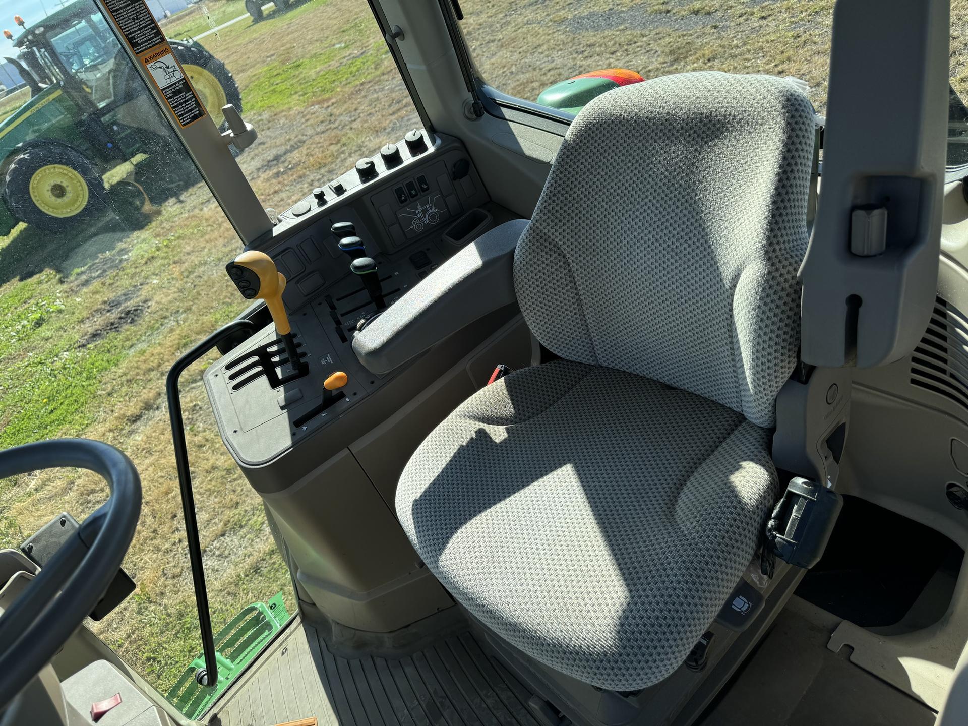 2019 John Deere 6110M