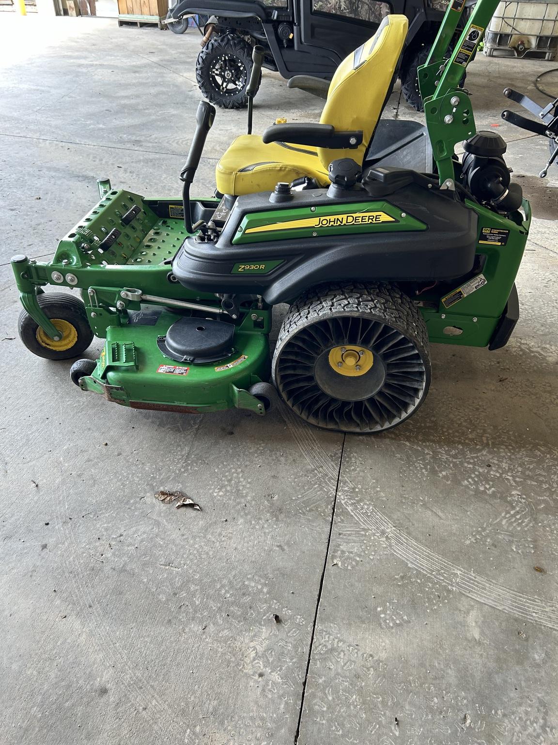 2021 John Deere Z930R