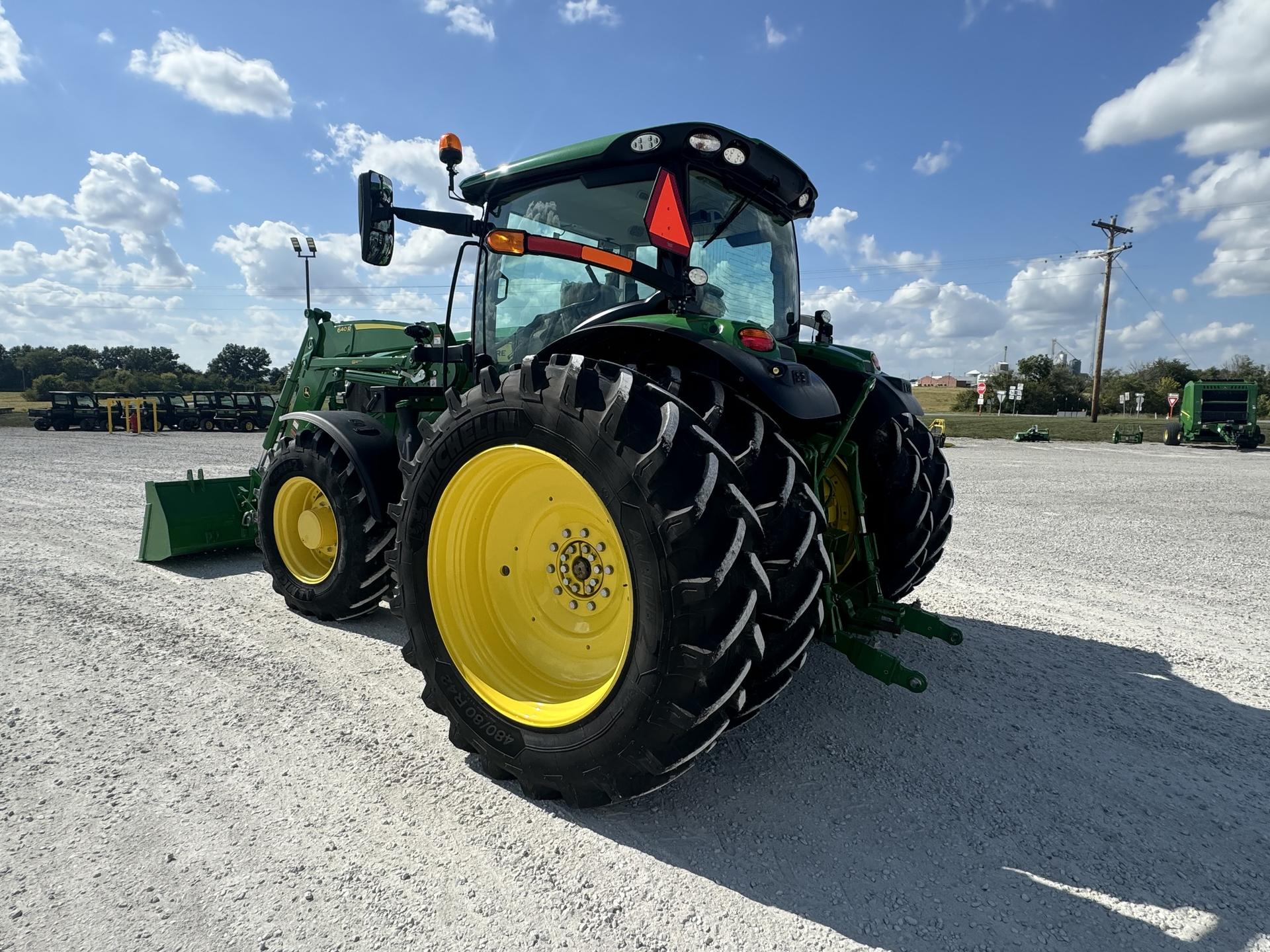 2023 John Deere 6R 155