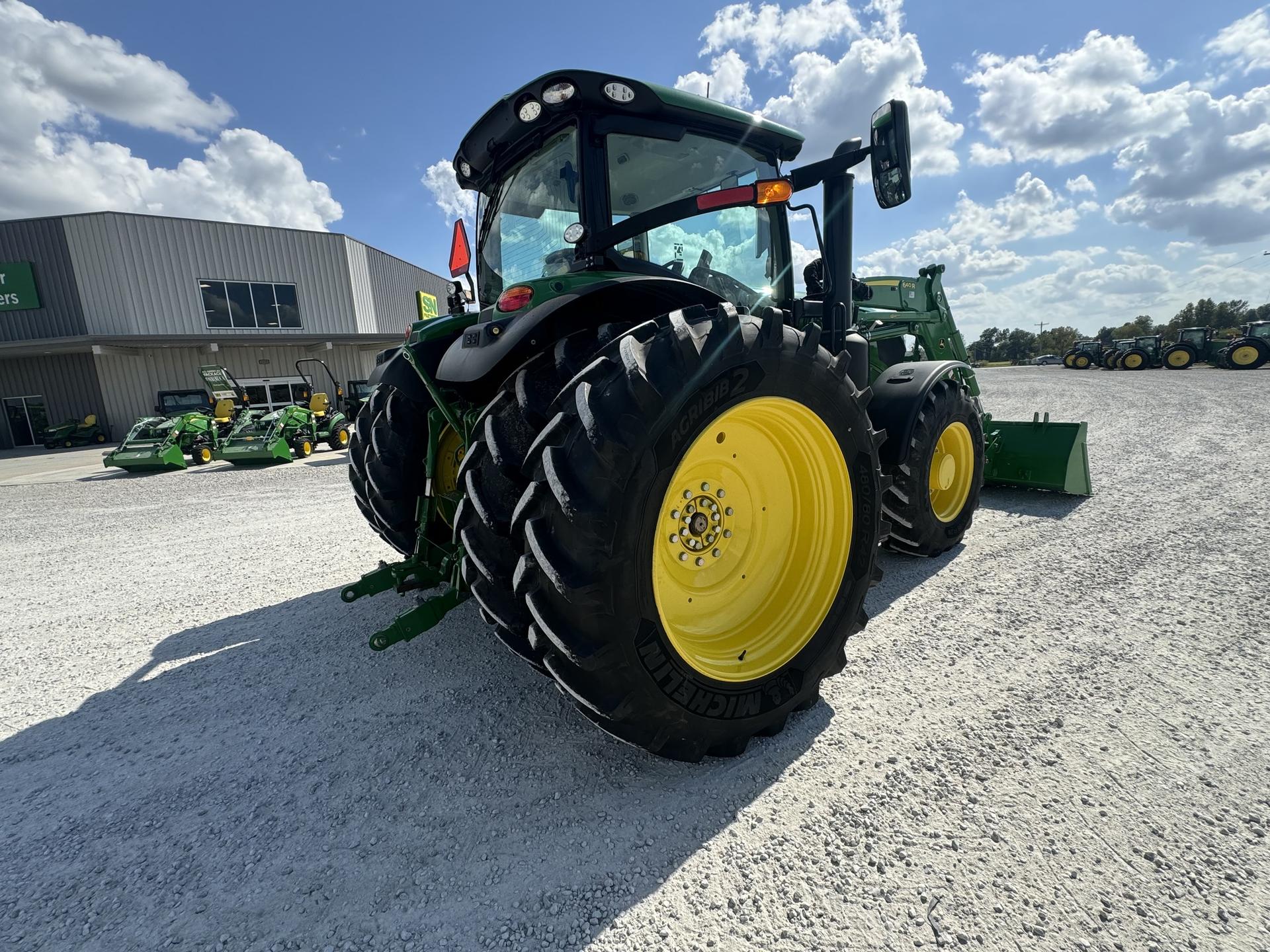 2023 John Deere 6R 155