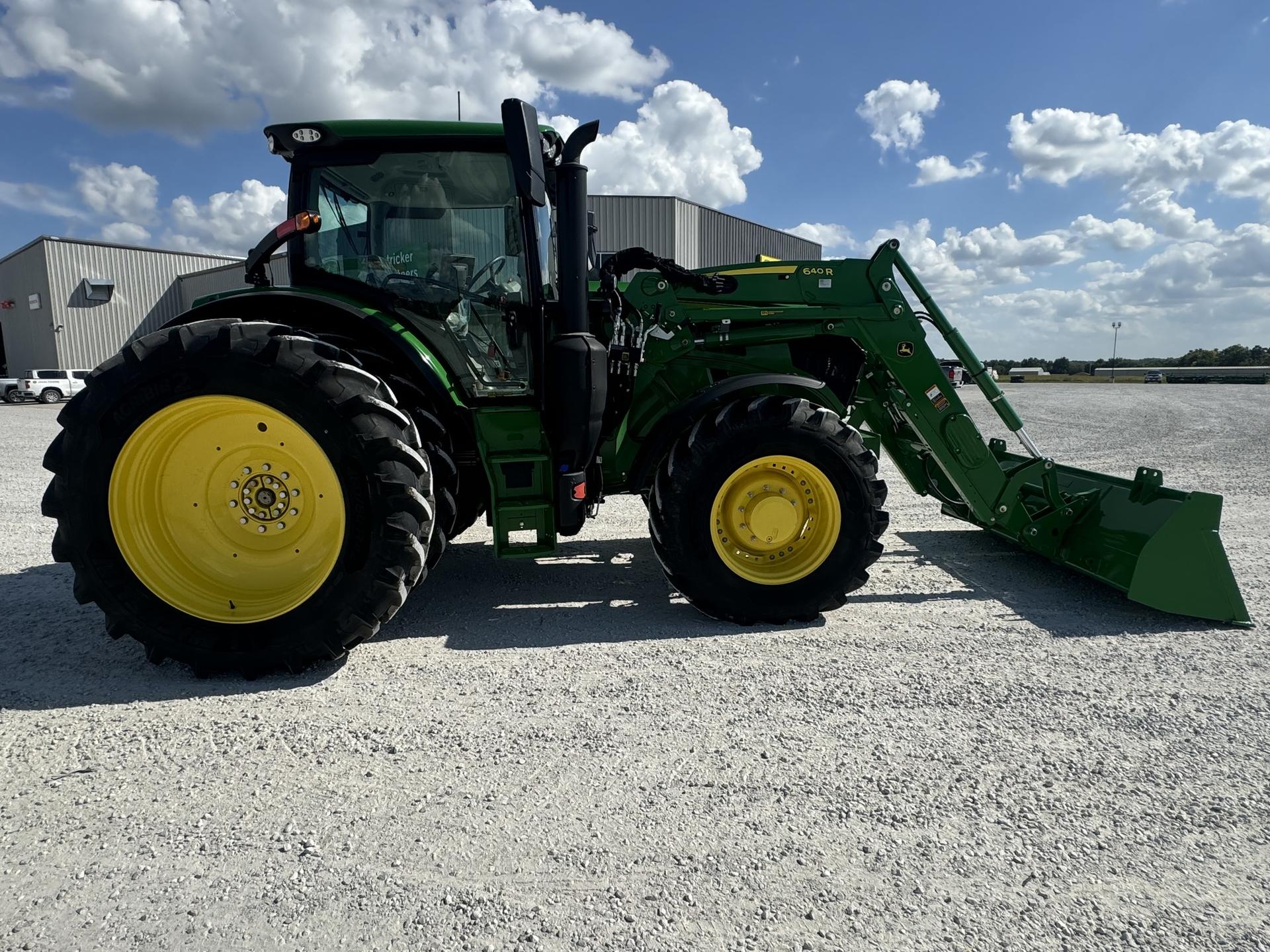 2023 John Deere 6R 155