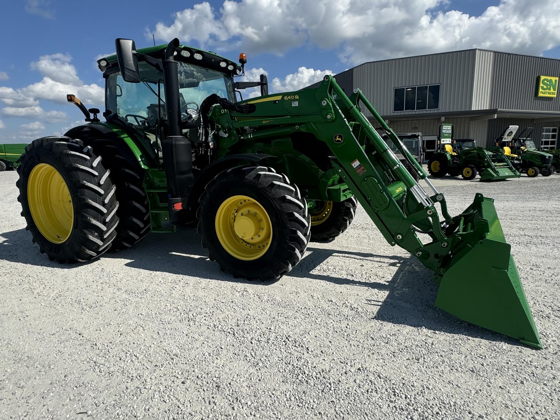 2023 John Deere 6R 155