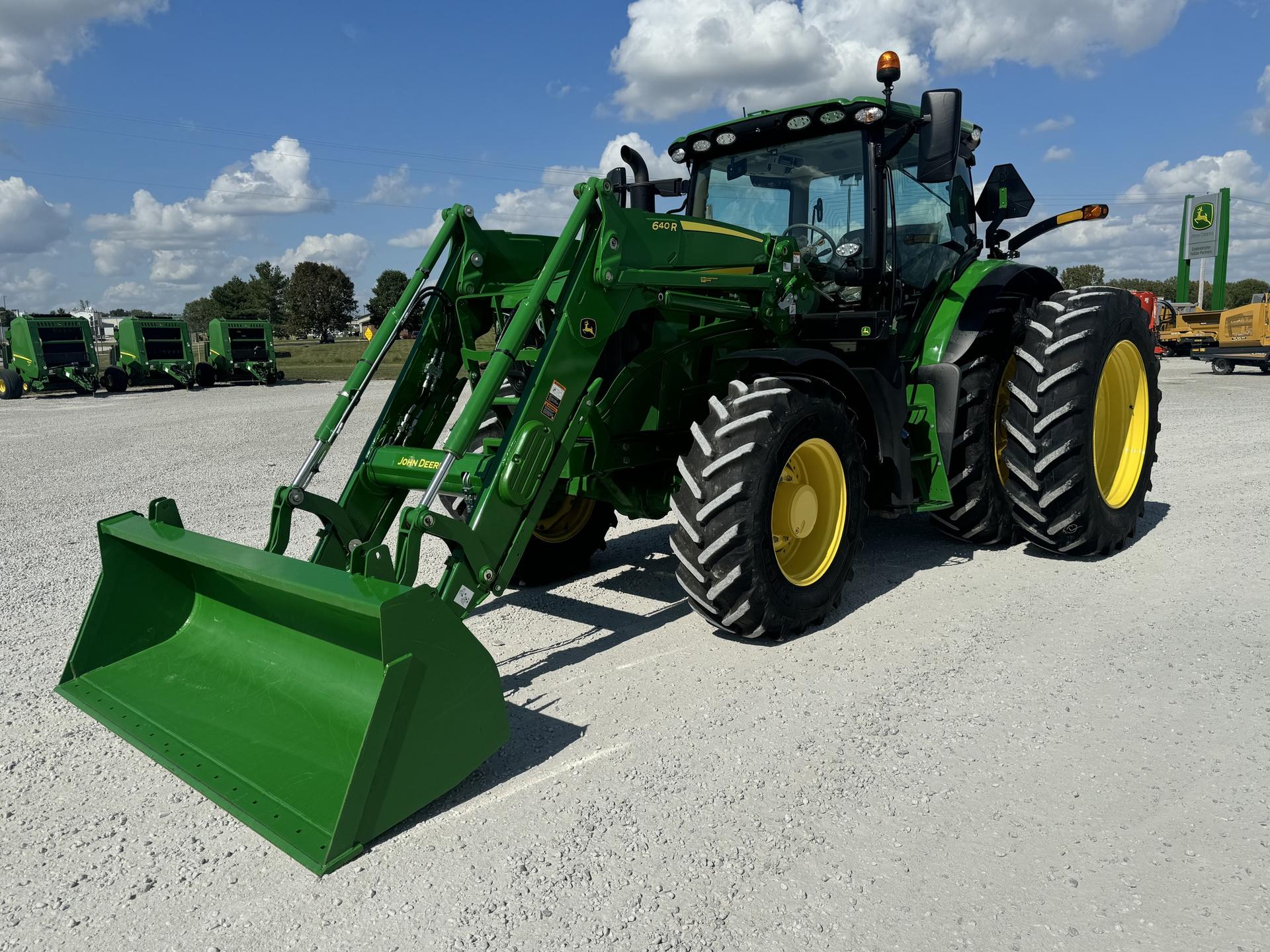 2023 John Deere 6R 155