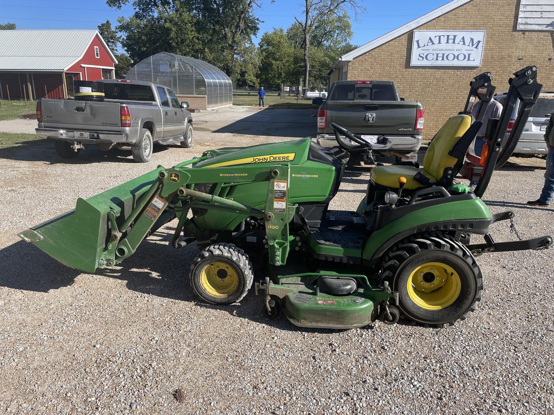 2014 John Deere 1025R