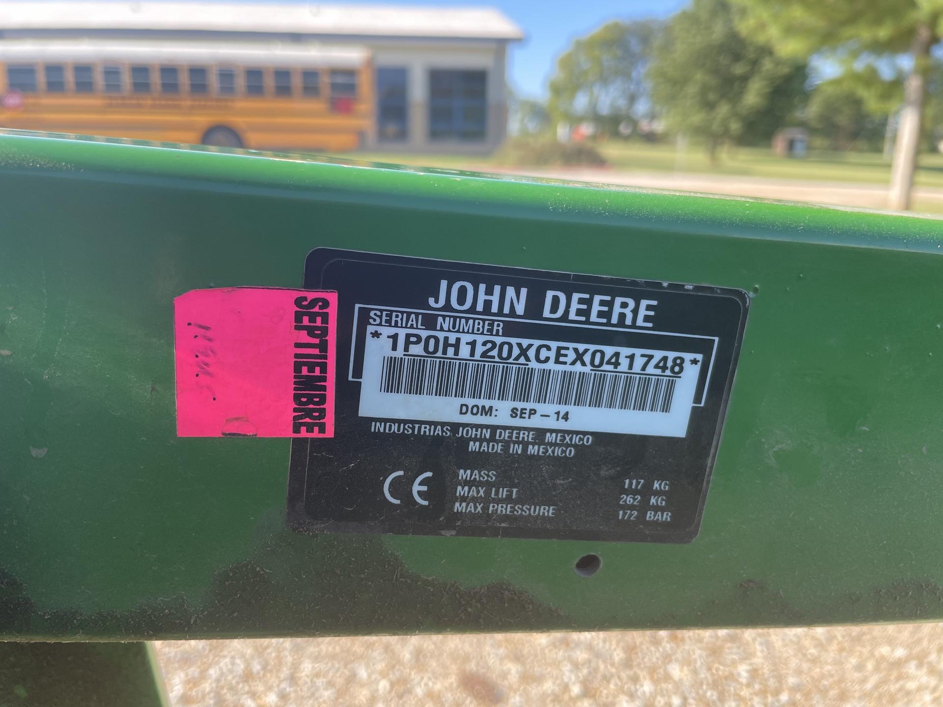 2014 John Deere 1025R