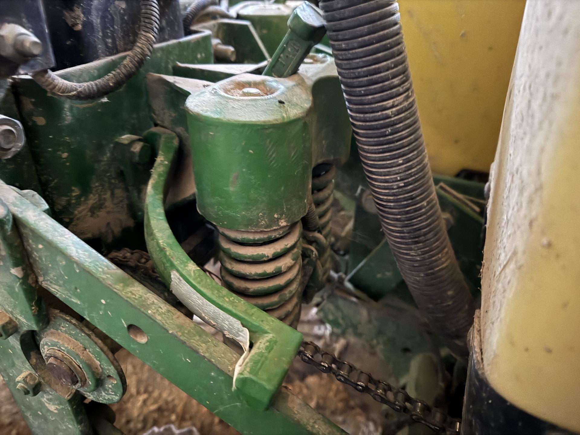 2001 John Deere 1780 Image