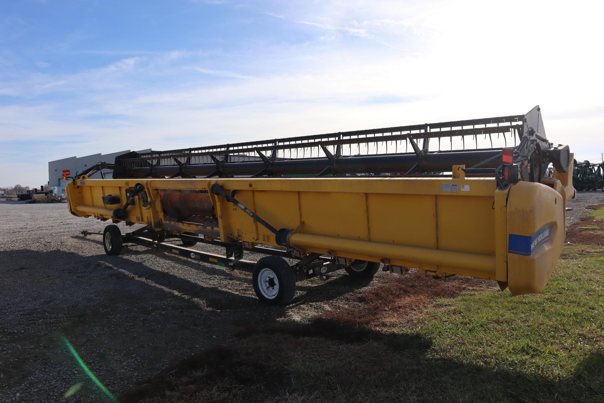 2014 New Holland 740CF-35F