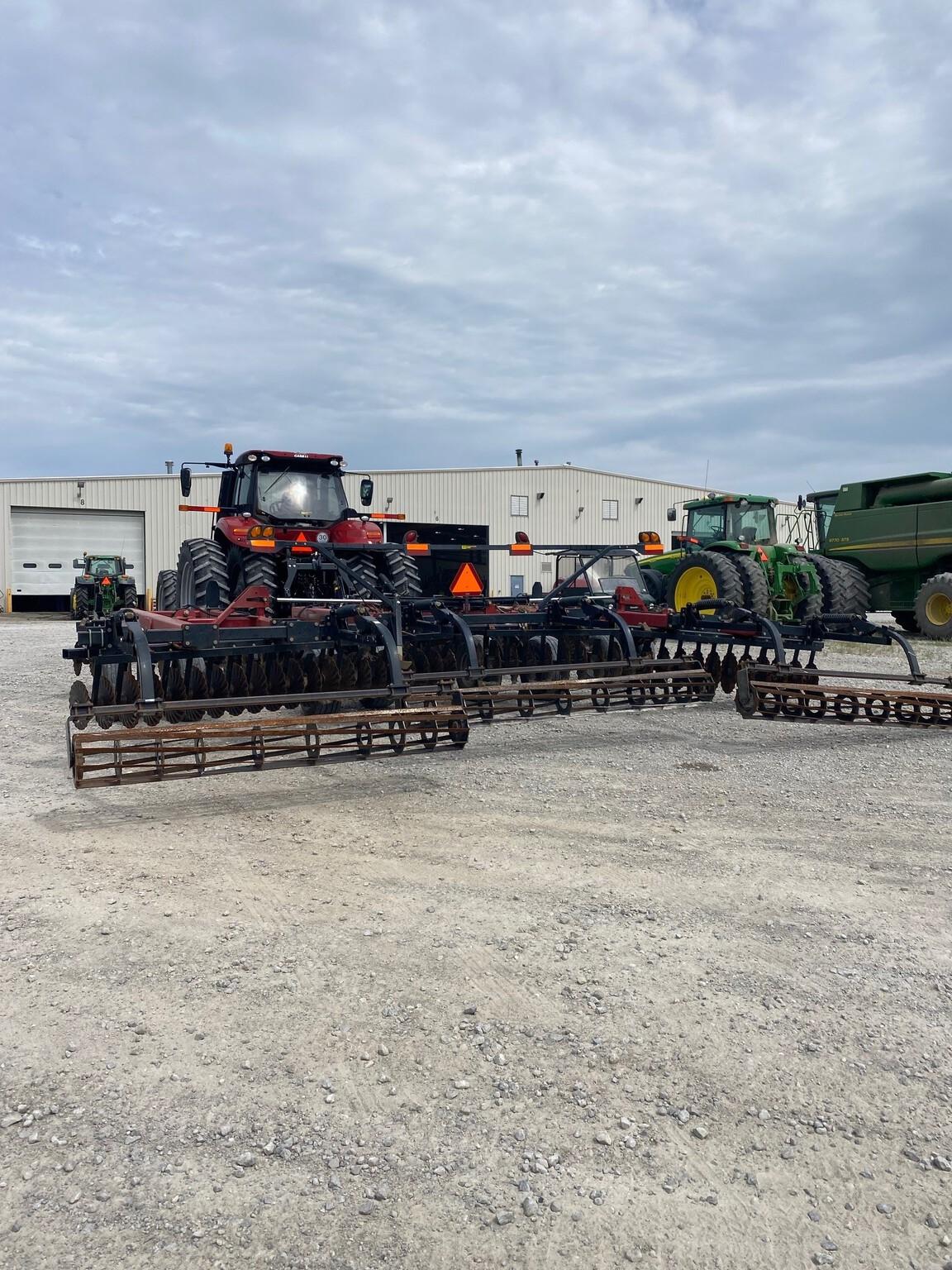 2010 Case IH 330