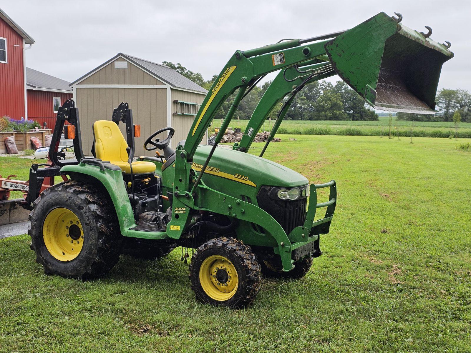 2005 John Deere 3320