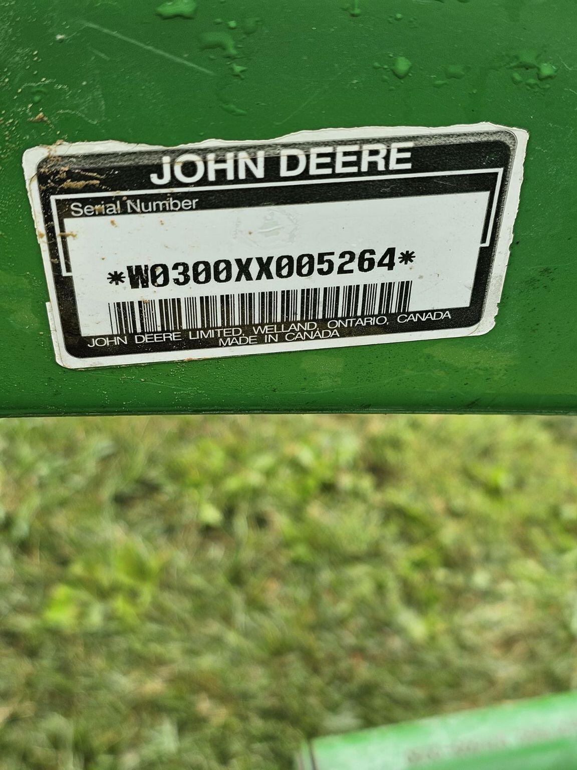 2005 John Deere 3320