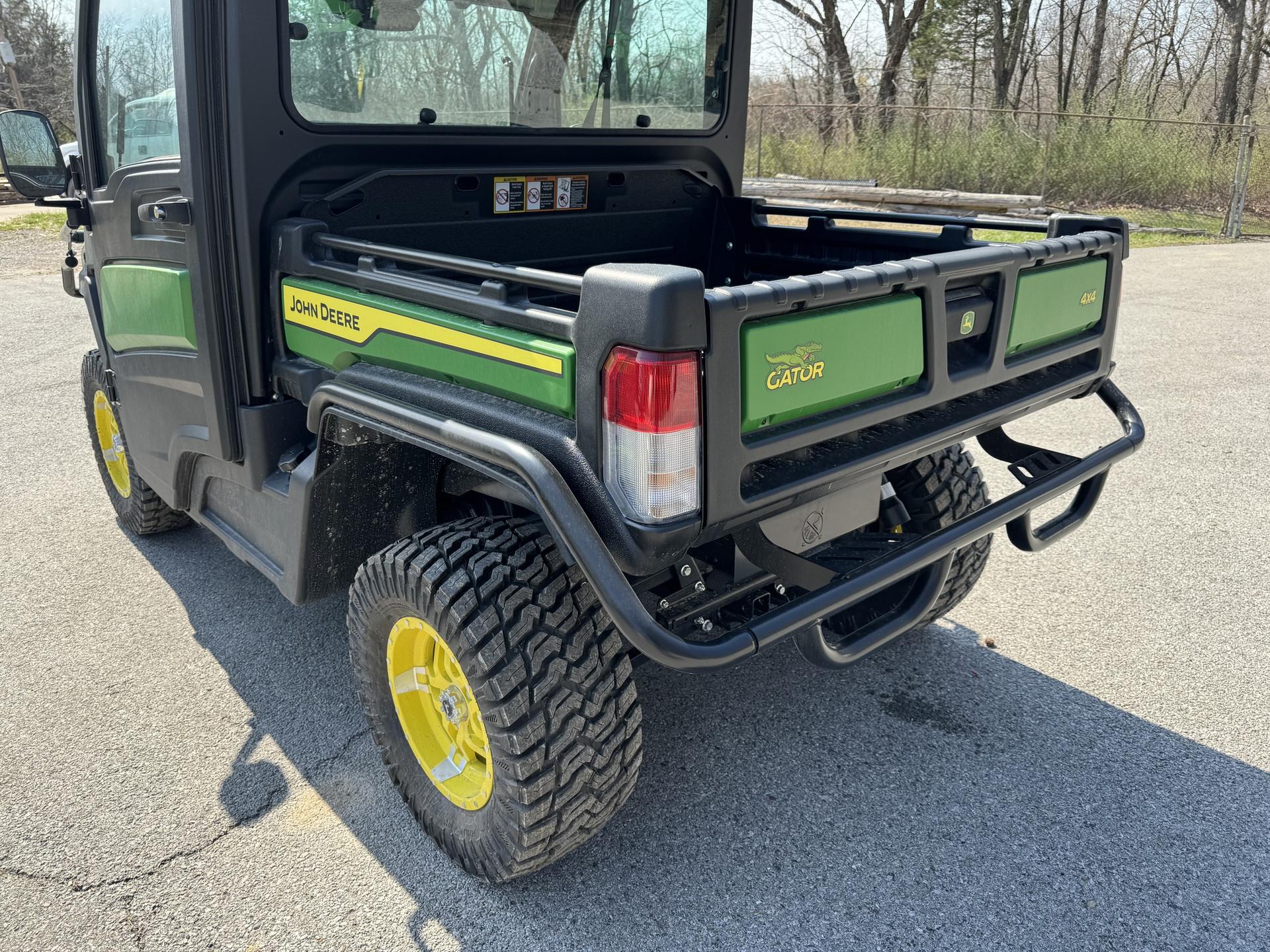 2024 John Deere XUV 835M Image