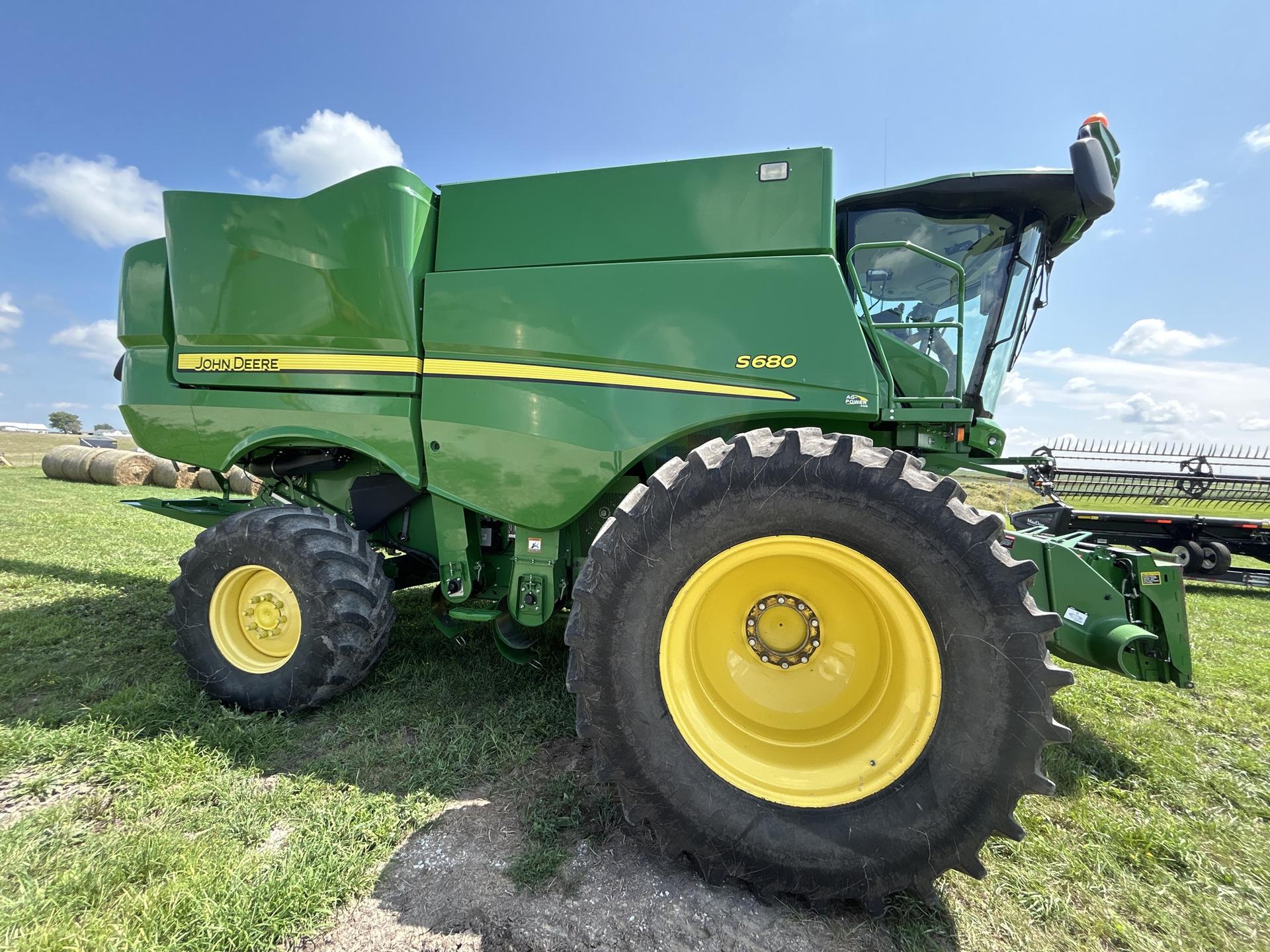 2017 John Deere S680